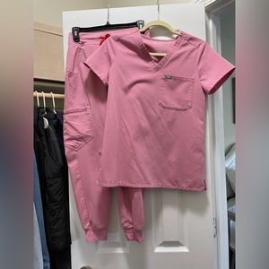 Figs zomora joggers (XXSP) and one pocket top (XXS)